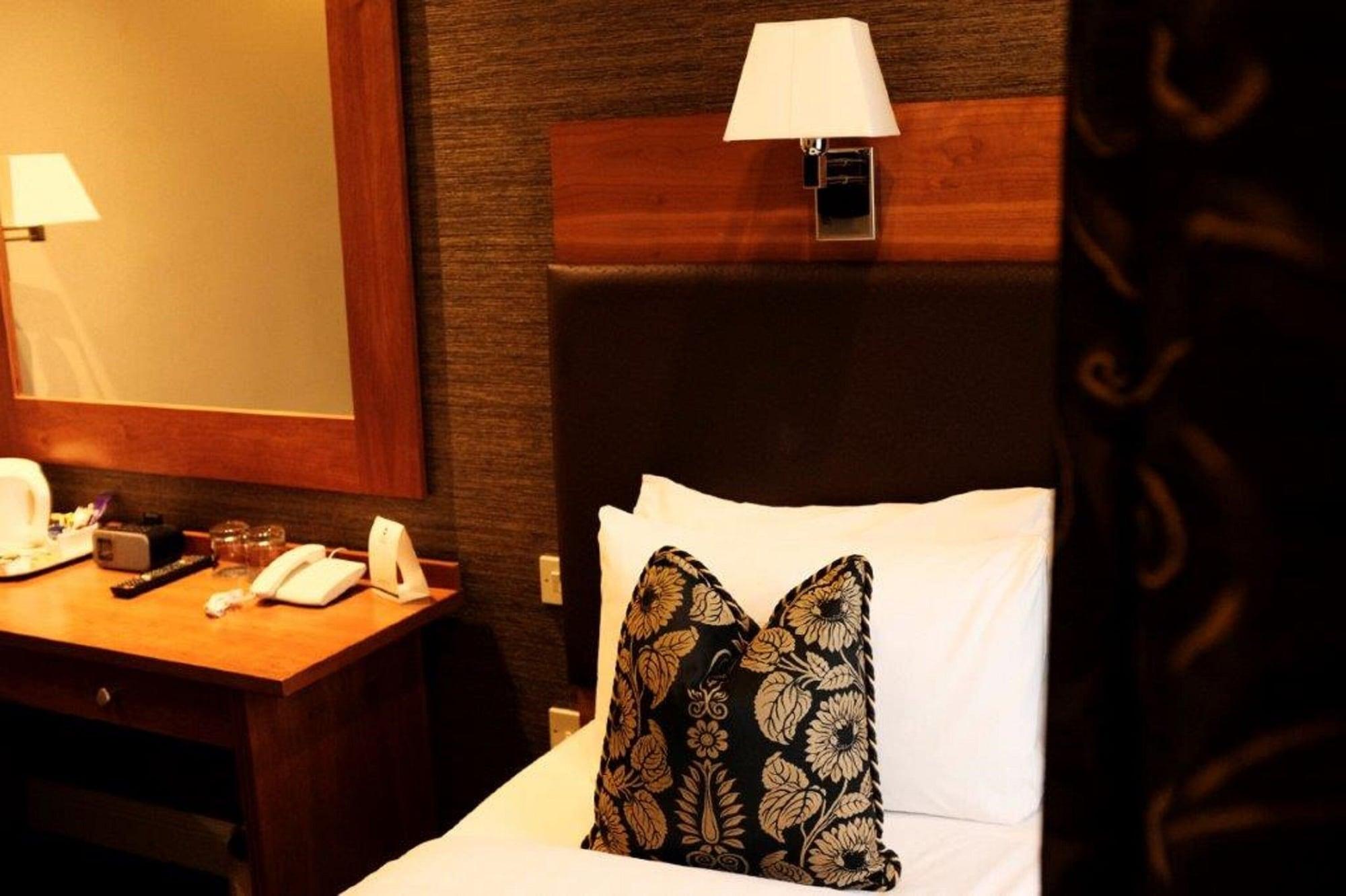 Best Western Garfield House Hotel Chryston エクステリア 写真
