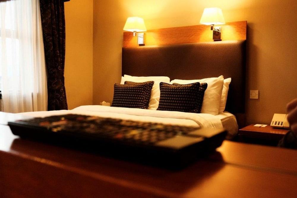 Best Western Garfield House Hotel Chryston エクステリア 写真